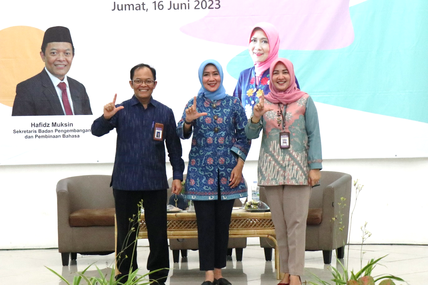 Pentingnya Pembiasaan Aktivitas Literasi di Lingkungan Keluarga