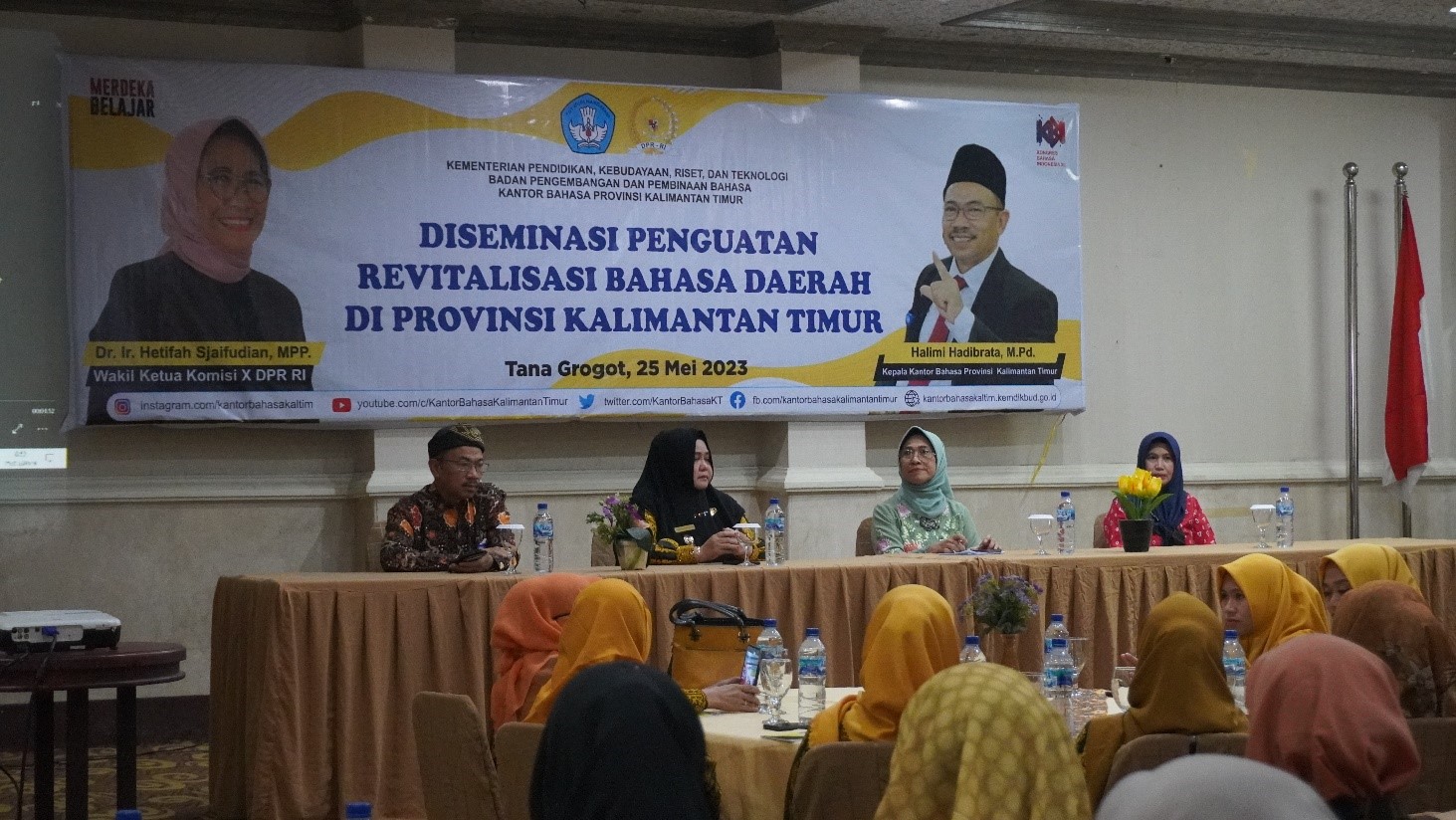 Membangun Benteng Peradaban melalui Pelestarian Bahasa Daerah