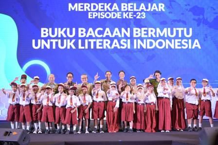 Mendikbudristek Mengajak Semua Pihak Berkolaborasi Menyukseskan Program Literasi