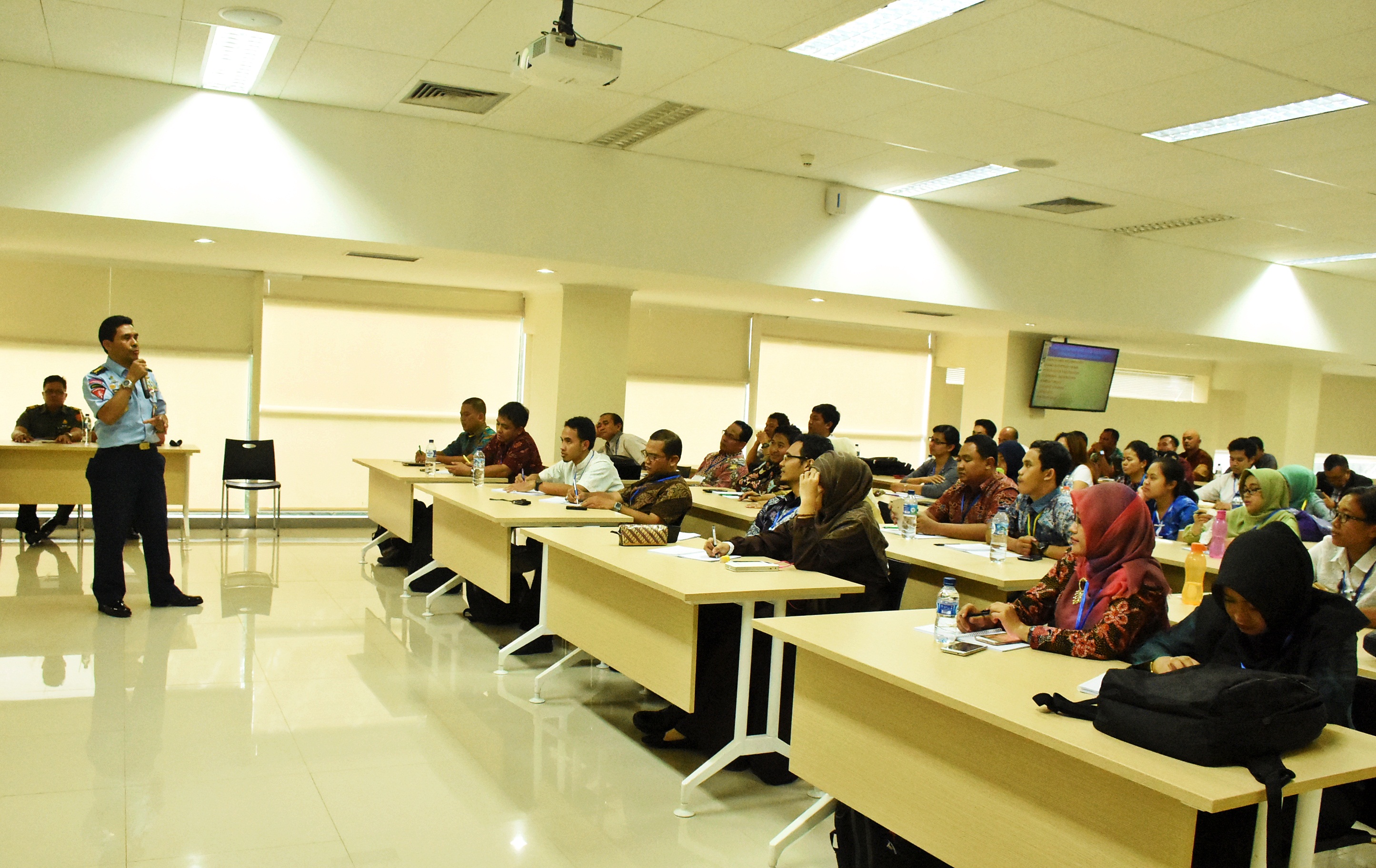 Pembaruan Metode Pembekalan Tenaga Pengajar BIPA untuk Luar Negeri