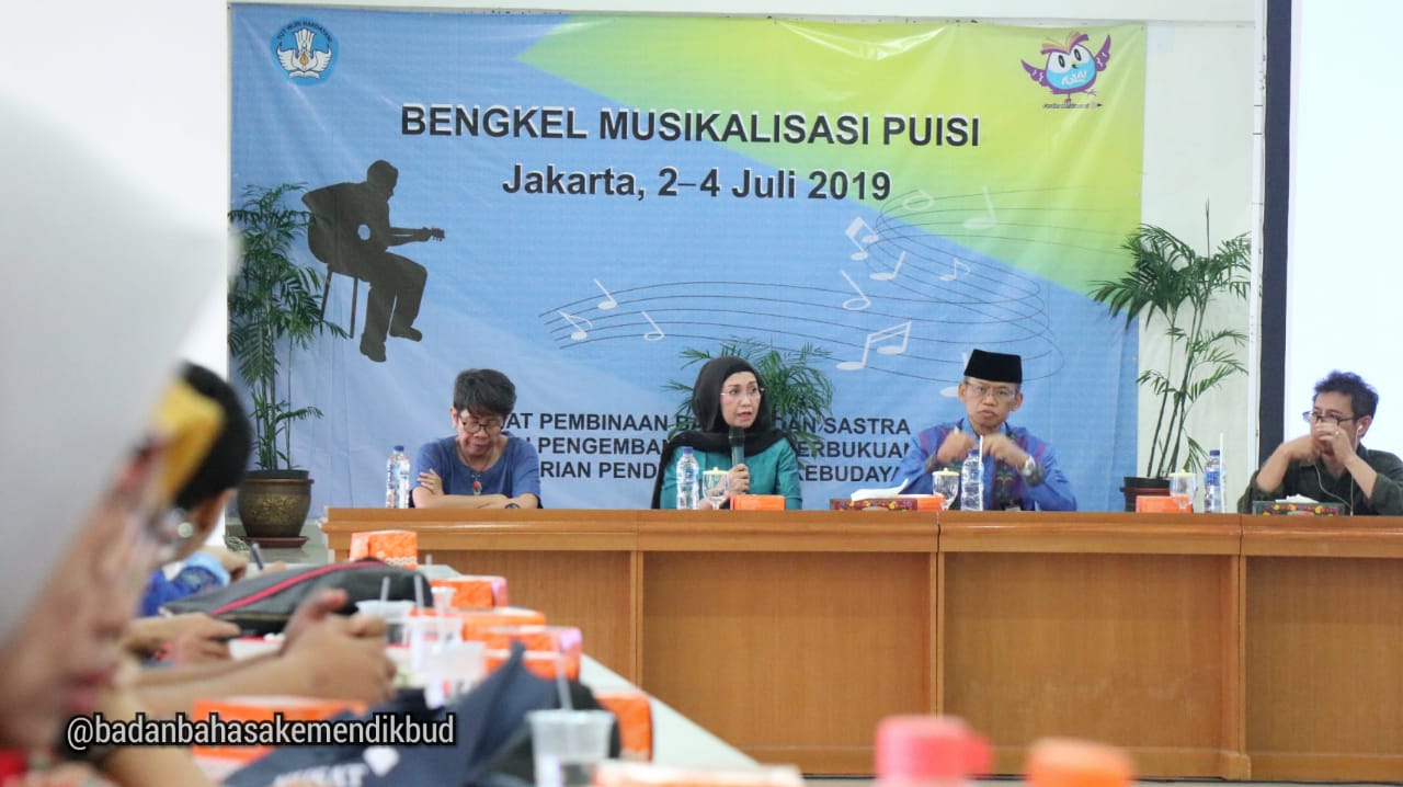 Badan Bahasa dan Perbukuan Gelar Bengkel Musikalisasi Puisi