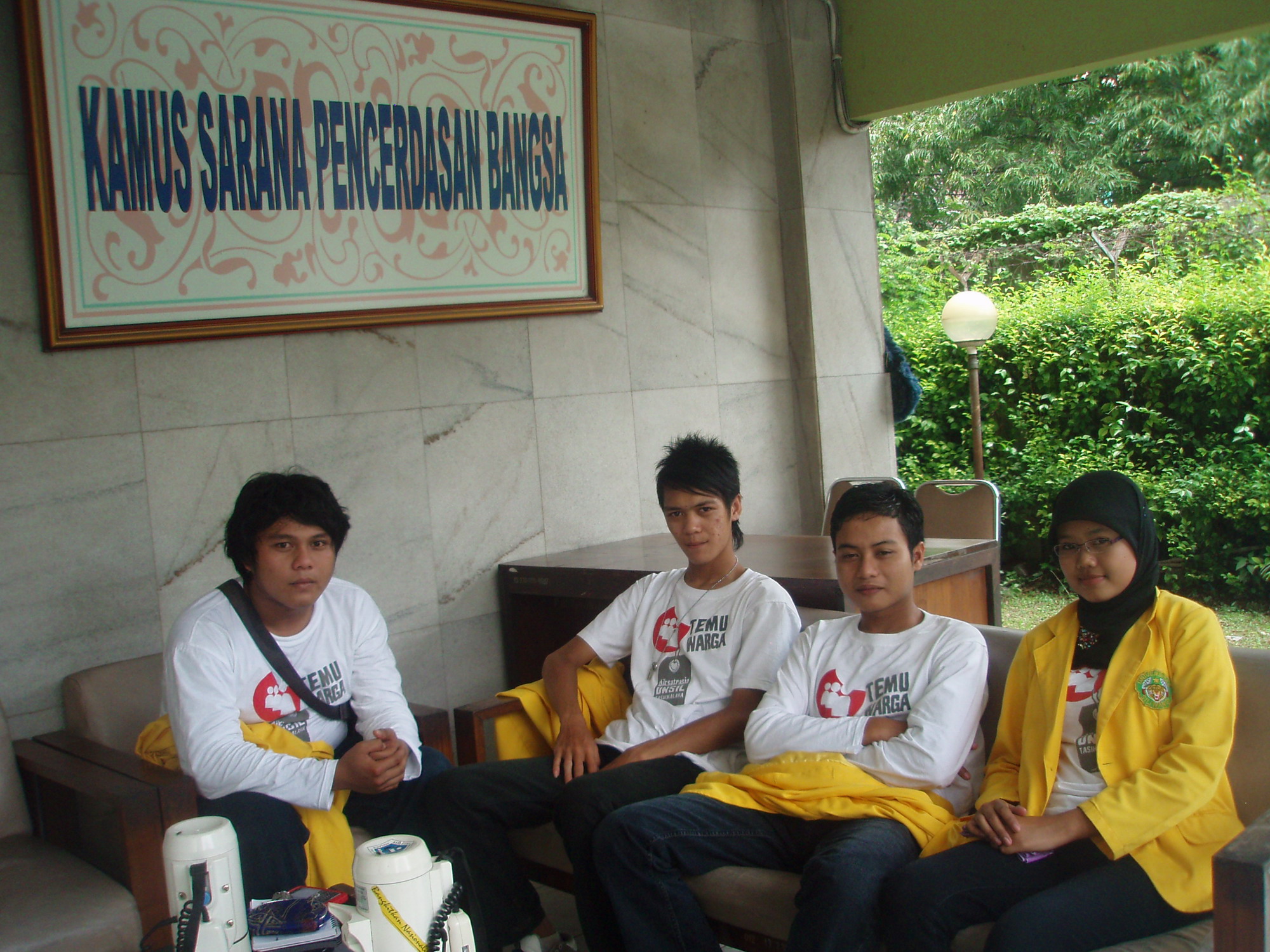 Kunjungan ke Pusat Bahasa