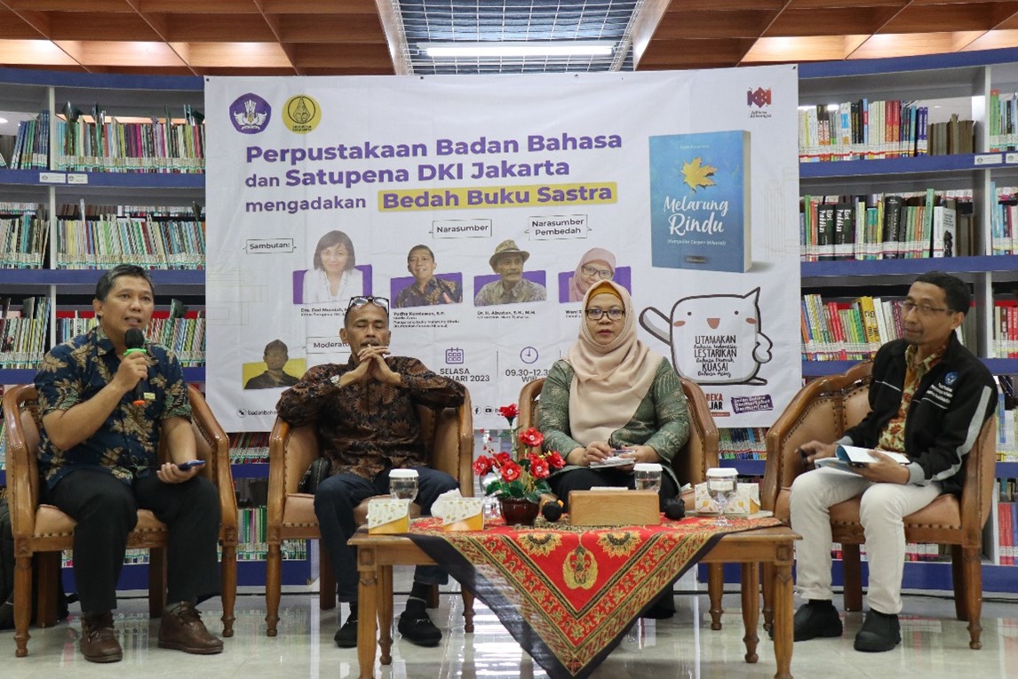 Bedah Buku Sastra “Melarung Rindu”