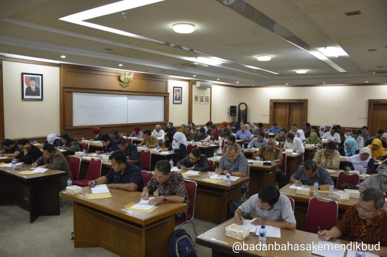 Badan Bahasa dan Perbukuan Gelar Seleksi Calon Penulis Buku Teks Pelajaran untuk Program Keahlian SMK/MAK Kelas X