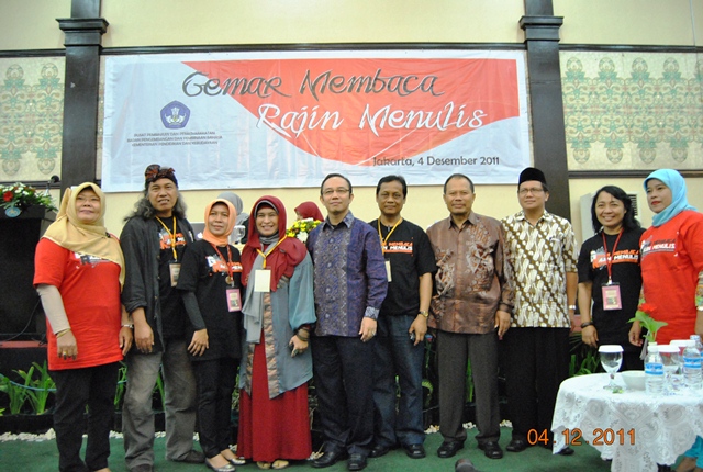 Badan Bahasa Melakukan Penggalakan Gemar Membaca dan Rajin Menulis