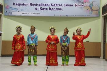 Pementasan Suasua dan Lolama di Kota Kendari