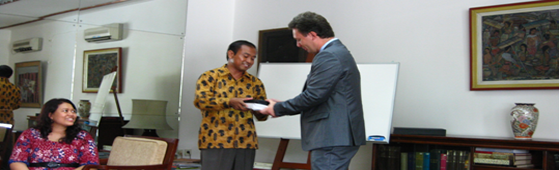 Badan Bahasa Mengadakan Program Pengenalan Bahasa Indonesia bagi Penutur Asing