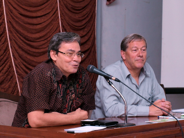 Ceramah Ilmiah Prof. Dr. Reiner Salverda